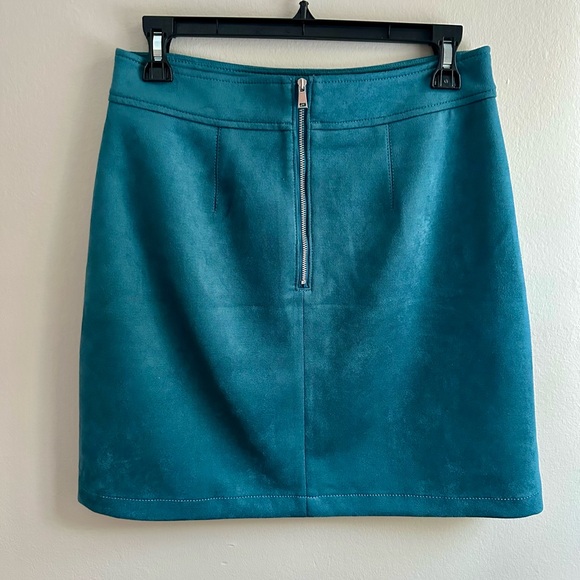 LOFT Teal Suede Mini Skirt with Pockets, Size 2 - Picture 2 of 3